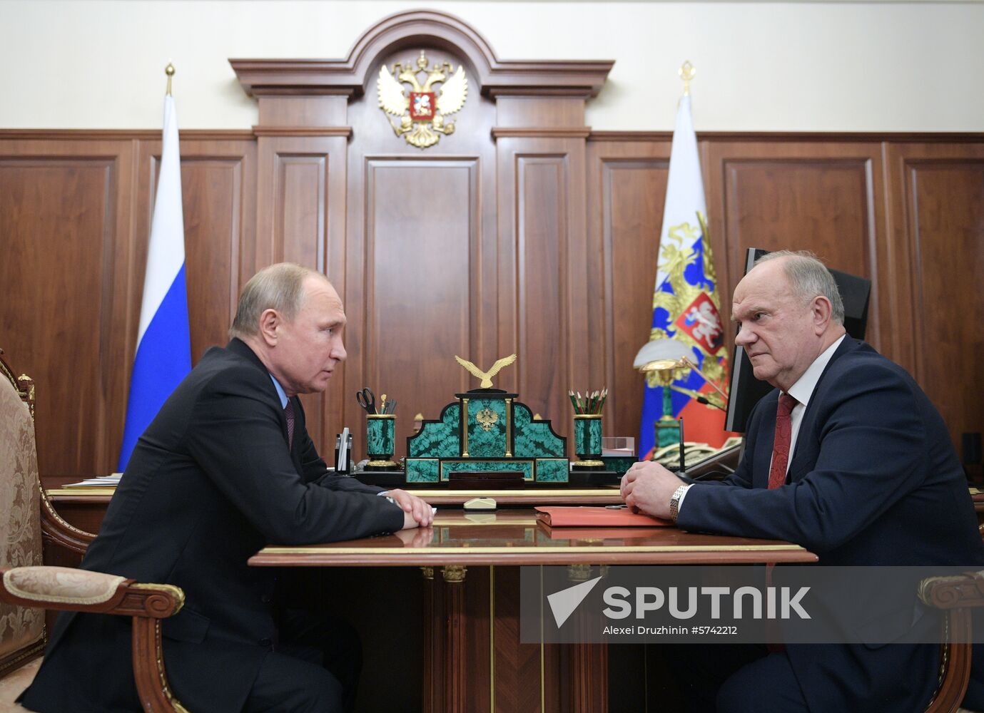 President Putin meets with leaders of State Duma party factions