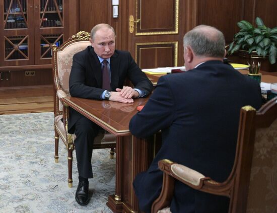 President Putin meets with leaders of State Duma party factions