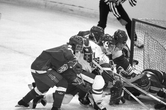 1988 World Junior Ice Hockey Championships