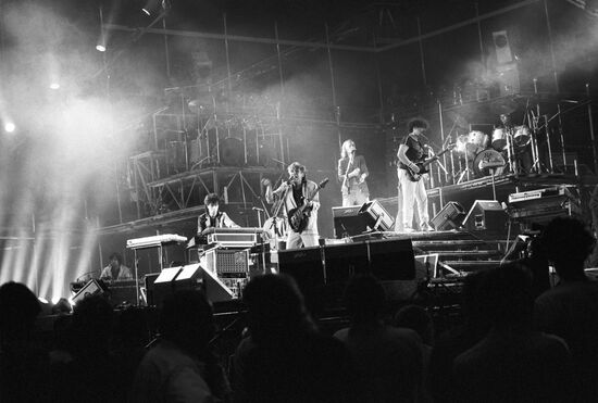 Vladimir Kuzmin and Dinamik band in concert