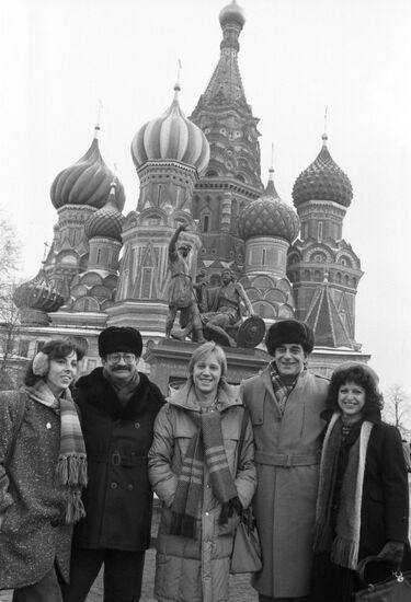 Crew and cast of Soviet-Mexican film Esperansa