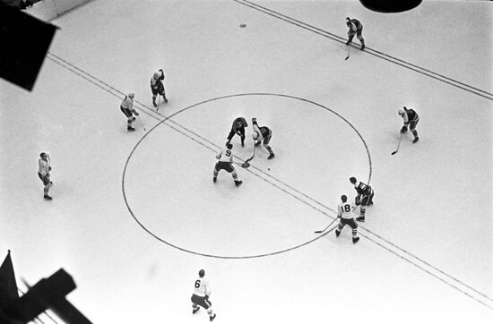 Hockey players