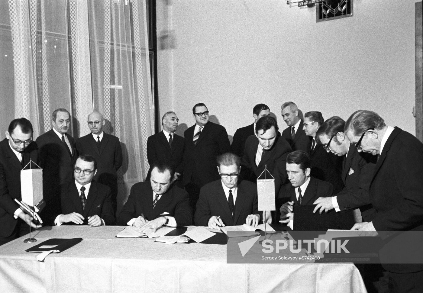 Prommashimport and Polimex Cekop