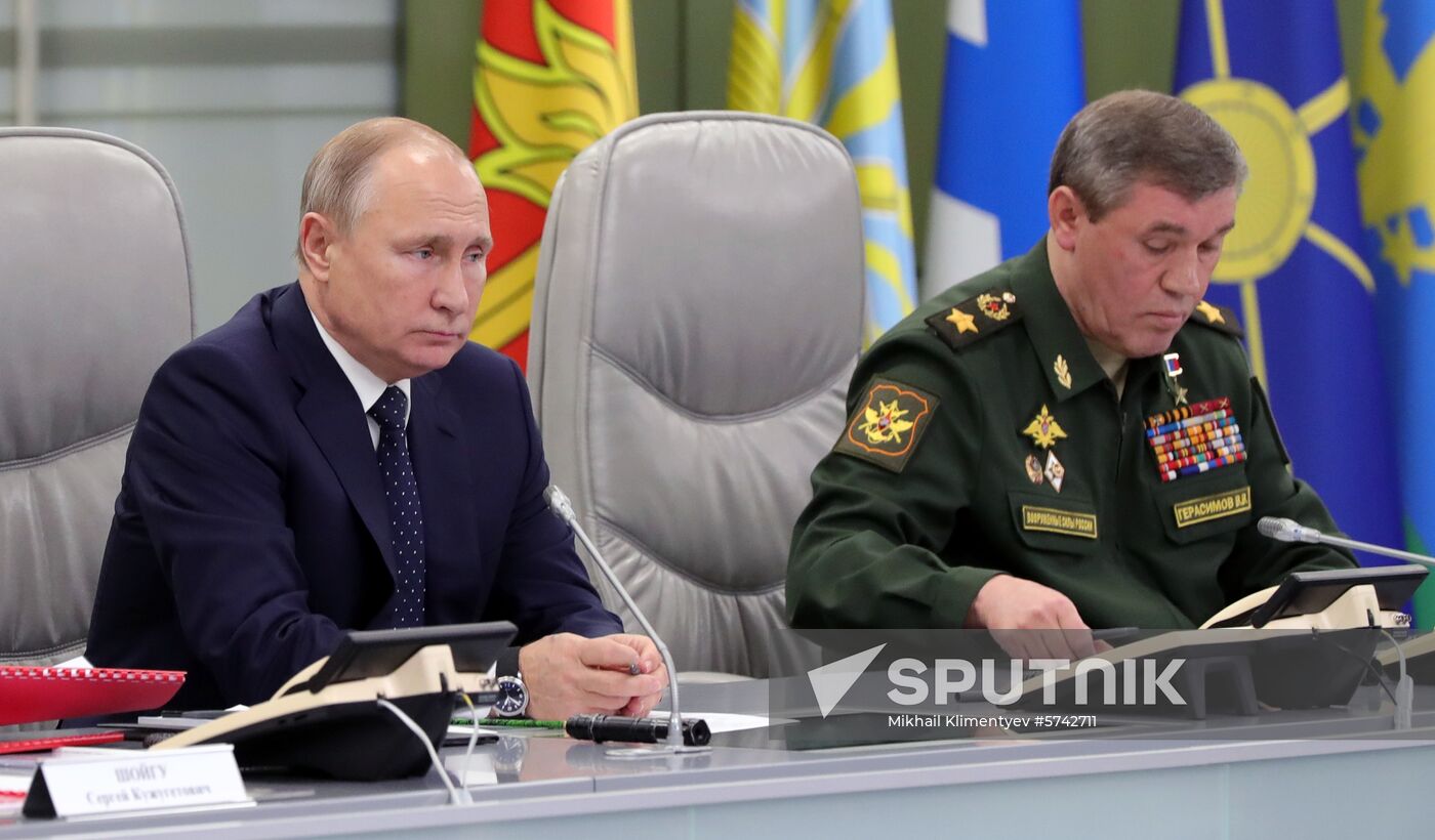 President Vladimir Putin visits National Defense Control Center