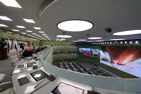 President Vladimir Putin visits National Defense Control Center