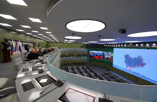 President Vladimir Putin visits National Defense Control Center