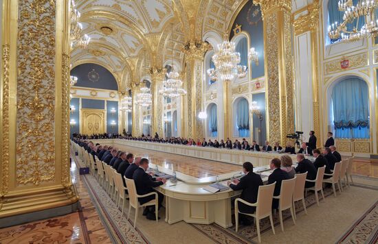 President Vladimir Putin chairs meeting of State Council
