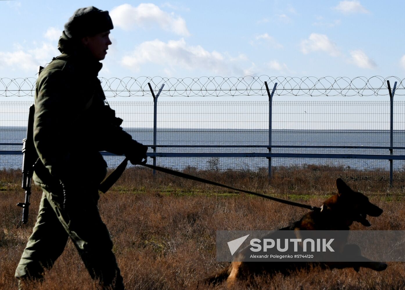 Russia Crimea Ukraine Border Fence