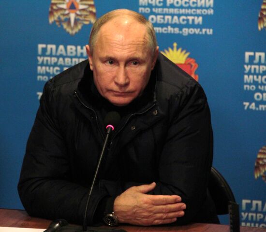 President Putin arrives in Magnitogorsk where part of apartment block collapsed due to blast