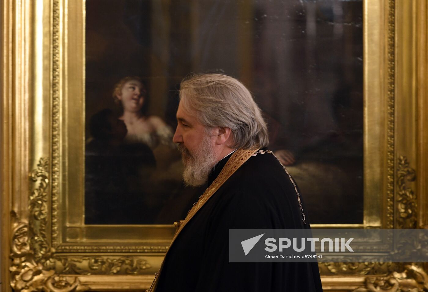 Russian President Putin attends Christmas service