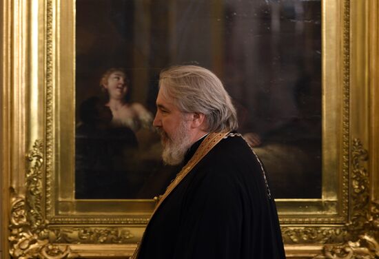 Russian President Putin attends Christmas service
