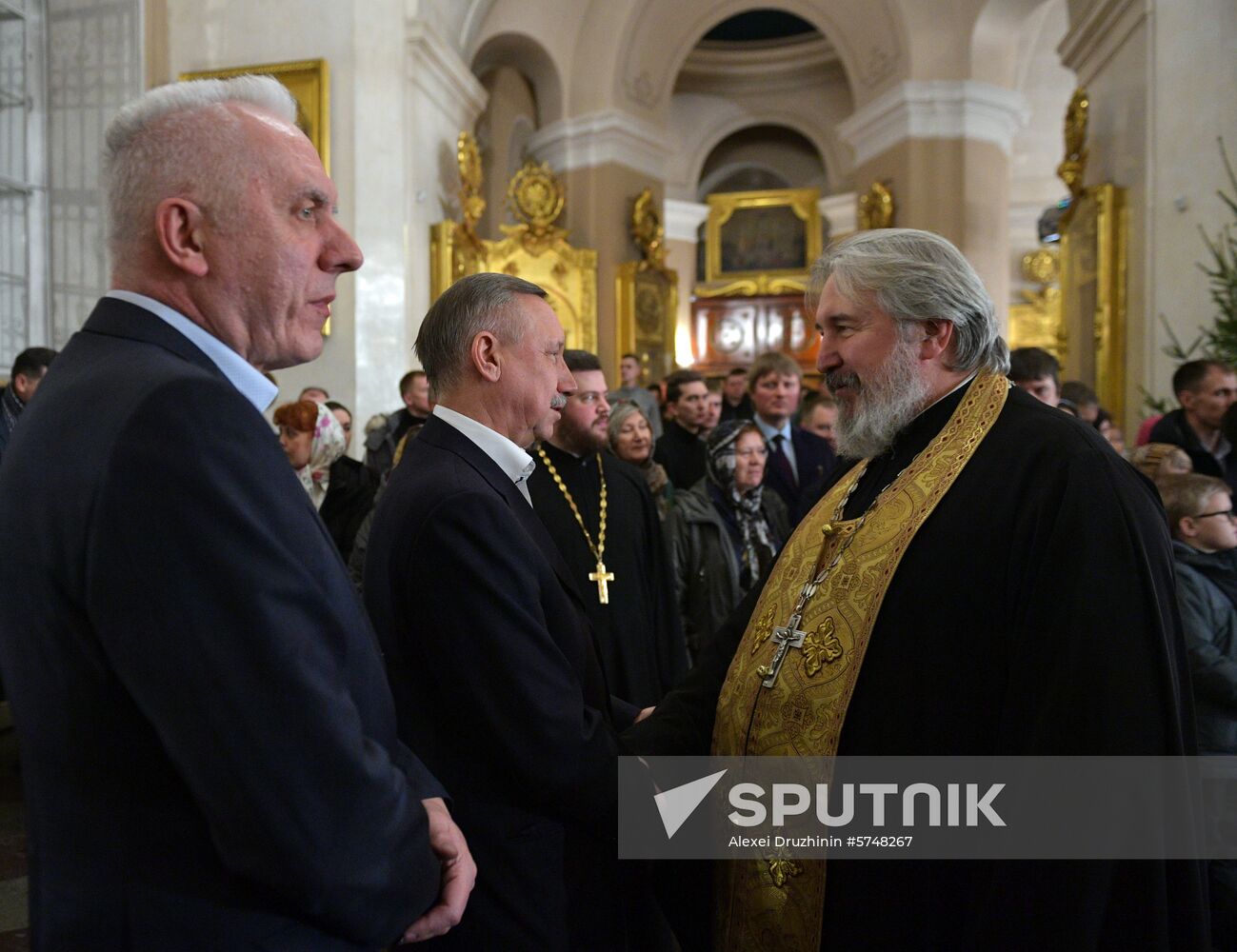 Russian President Putin attends Christmas service