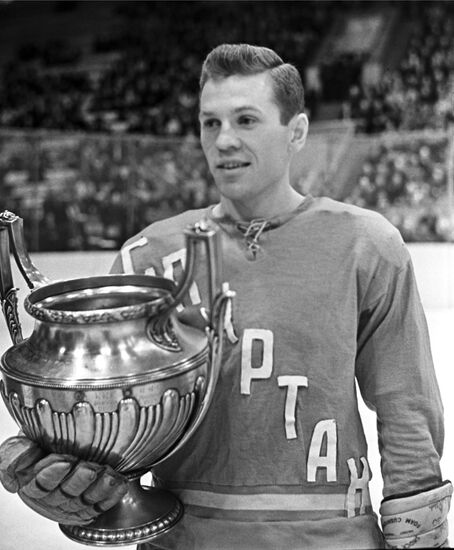16th USSR ice hockey championship