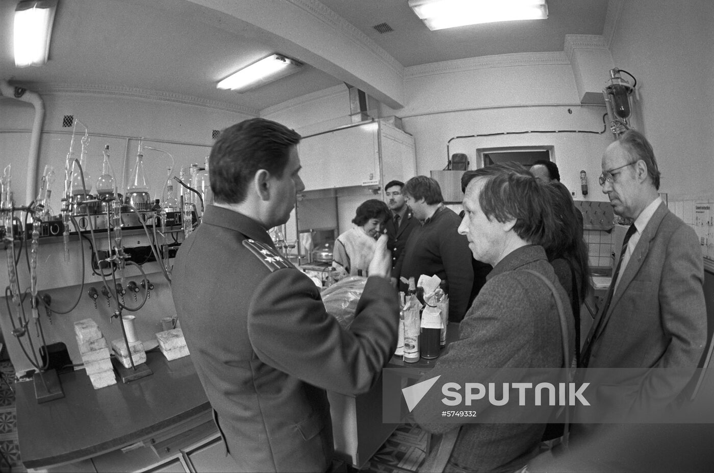 Journalists at Moscow Main Internal Affairs Directorate