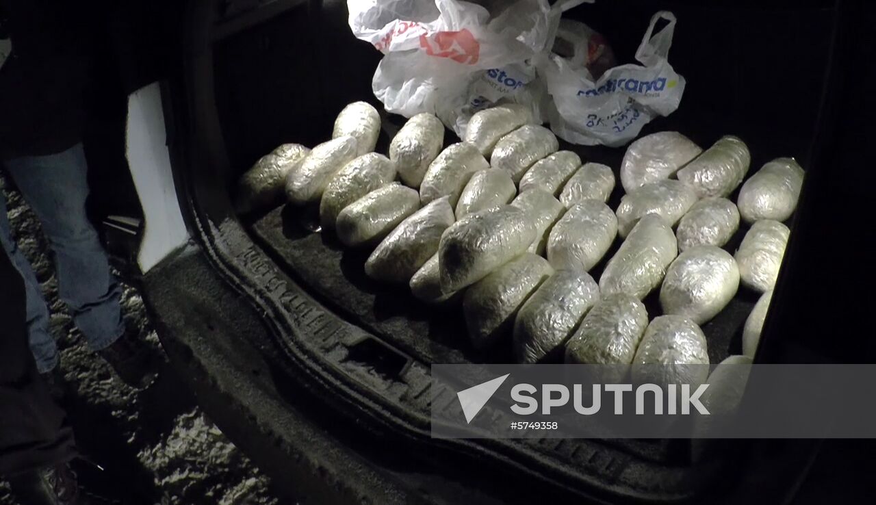 Russia Drug Dealers Detained