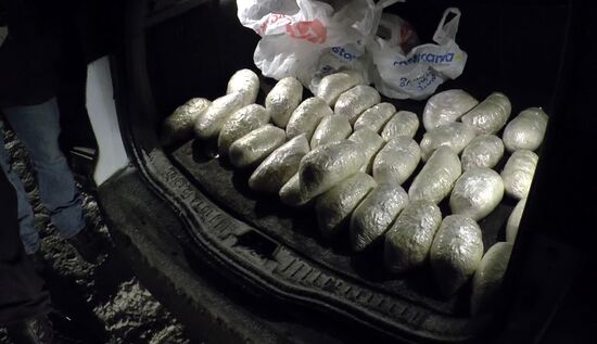 Russia Drug Dealers Detained