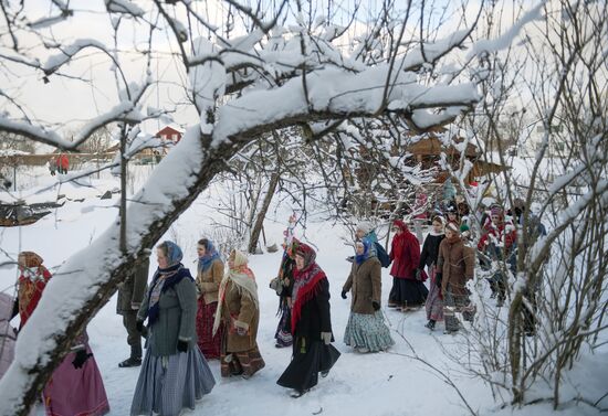 Russia Christmas Caroling