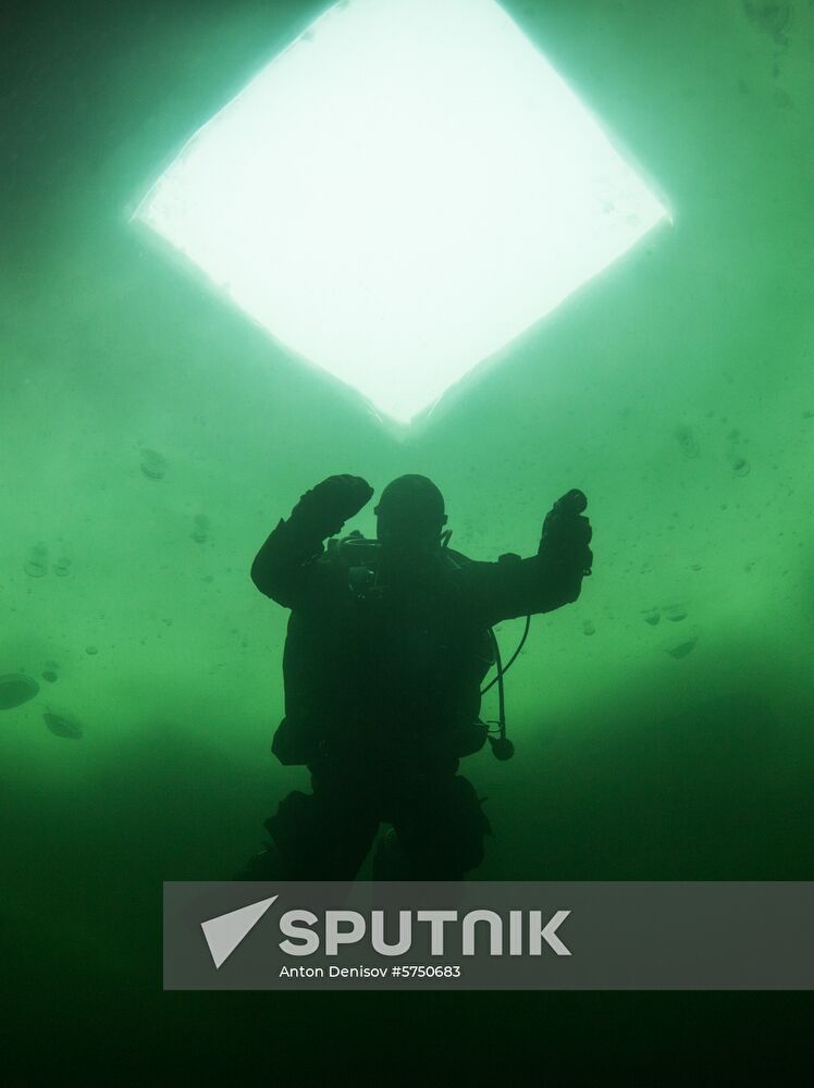 Russia Ice Diving