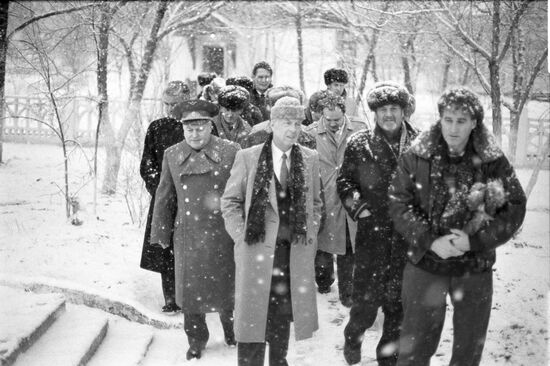 Deutsche Bank head F. Wilhelm Christians and cosmonaut G. Titov at Baikonur