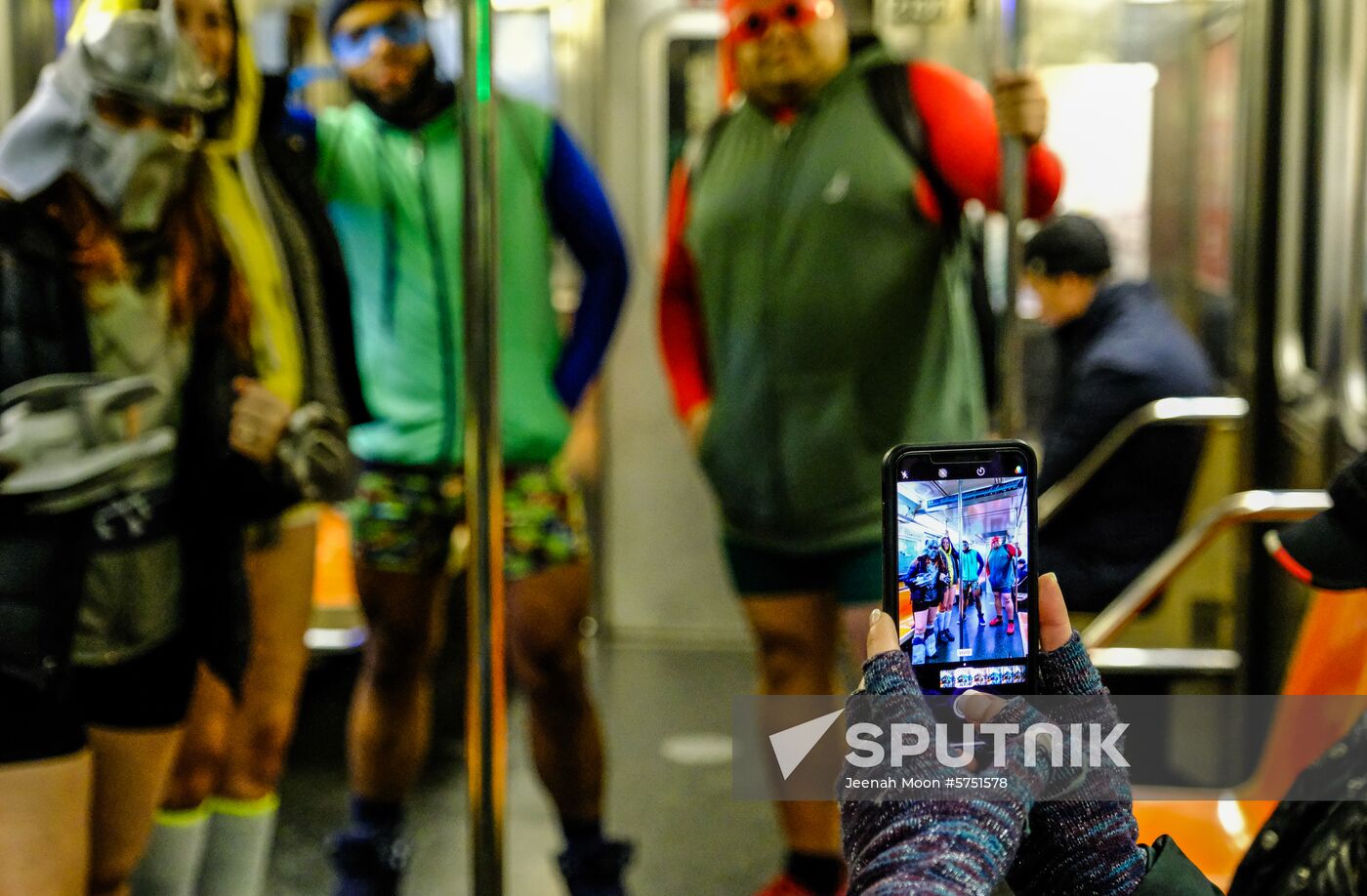 US No Pants Subway Ride