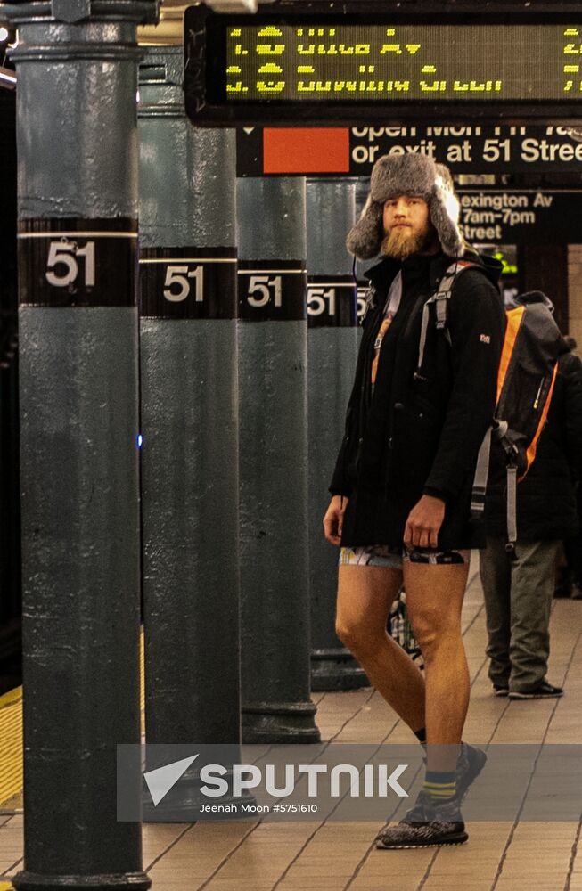US No Pants Subway Ride