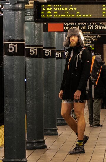 US No Pants Subway Ride