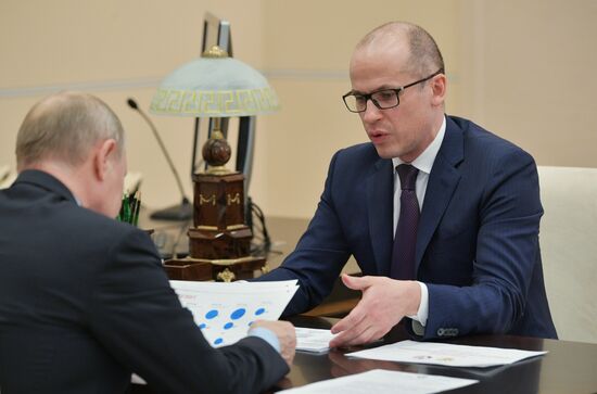 President Vladimir Putin meets with Head of Udmurtia Alexander Brechalov