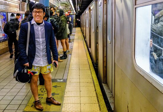 US No Pants Subway Ride