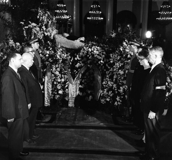 Elizabeth Gurley Flynn lies in state