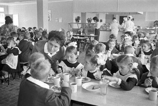 First-graders at Moscow's Secondary School No.40