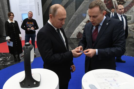 President Vladimir Putin chairs meeting of Agency for Strategic Initiatives Supervisory Board