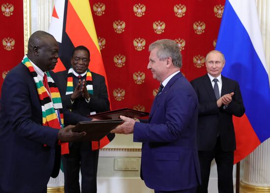 President Vladimir Putin meets with President of Zimbabwe Emmerson Mnangagwa