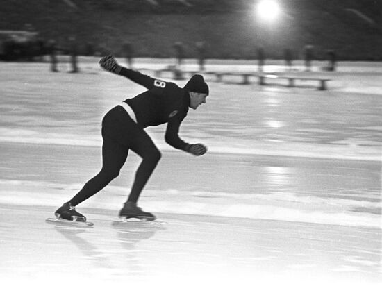 Speed skater Viktor Kosichkin