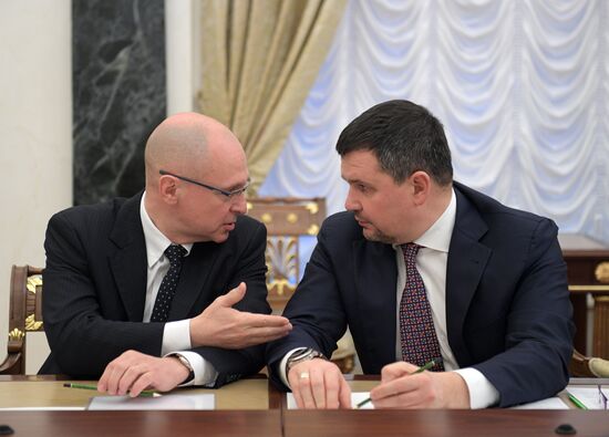 President Vladimir Putin holds meeting with Government members