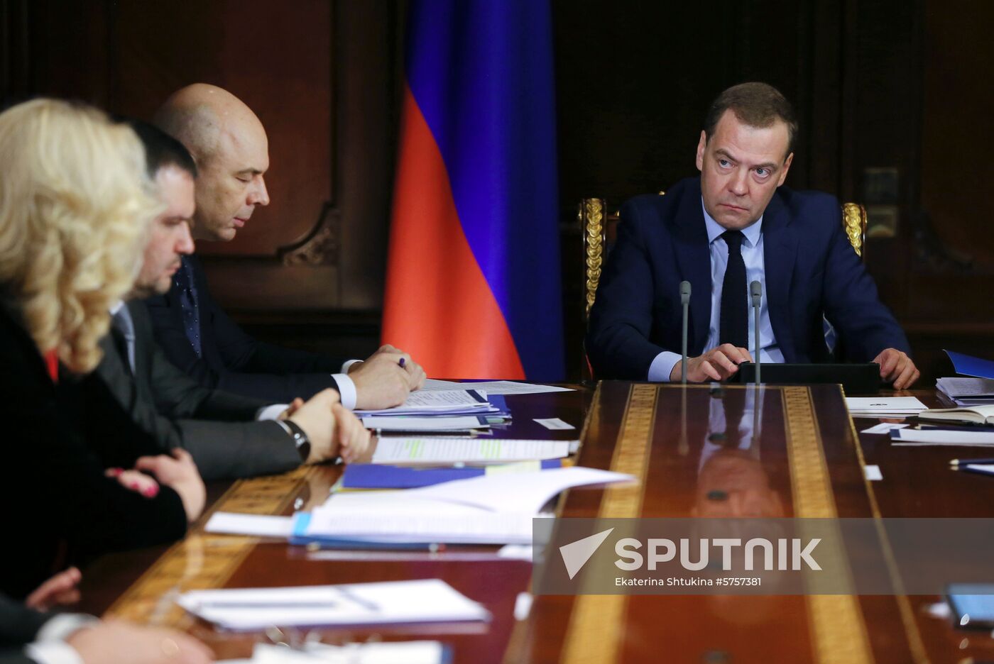 Prime Minister Dmitry Medvedev chairs meeting with deputy prime ministers