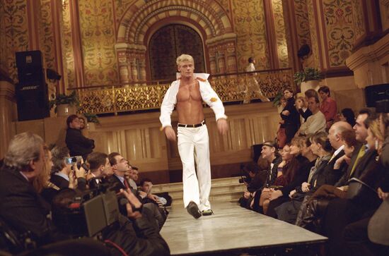 Valentin Yudashkin fashion show