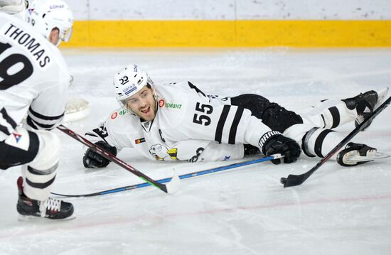 Russia Ice Hockey Avtomobilist -Traktor