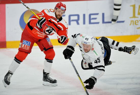 Russia Ice Hockey Avtomobilist -Traktor