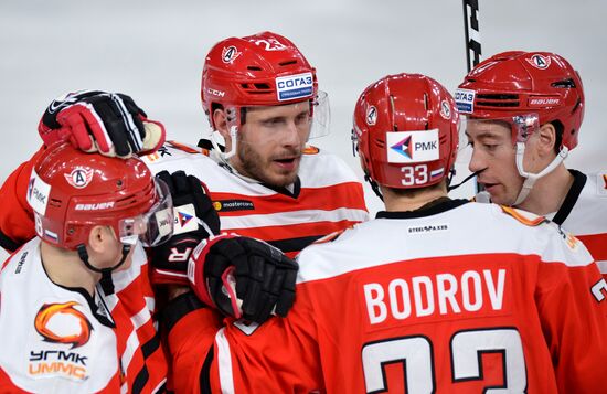 Russia Ice Hockey Avtomobilist -Traktor