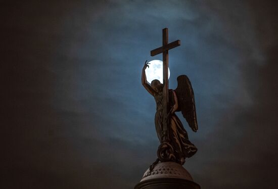 Russia End of Leningrad Siege Anniversary