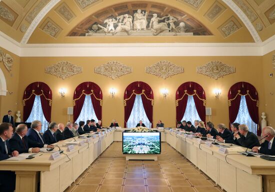 President Vladimir Putin holds meeting of Lomonosov Moscow State University Board of Trustees
