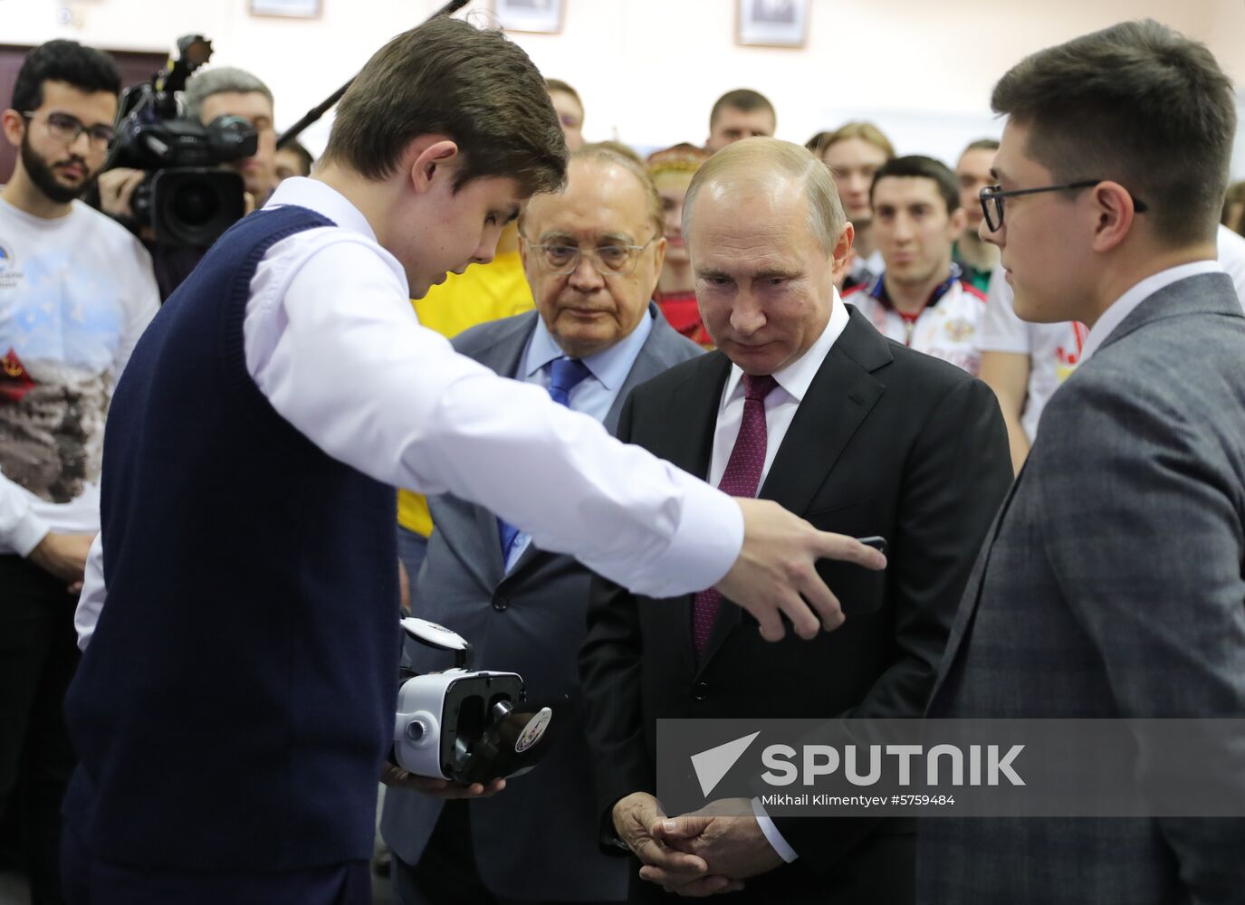 President Vladimir Putin holds meeting of Lomonosov Moscow State University Board of Trustees