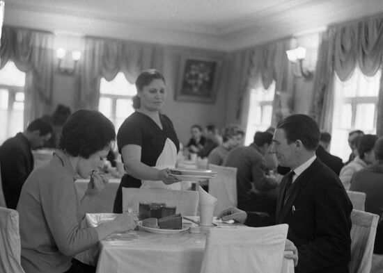Health and recreation facility of Moscow's Hammer and Sickle Steel Plant