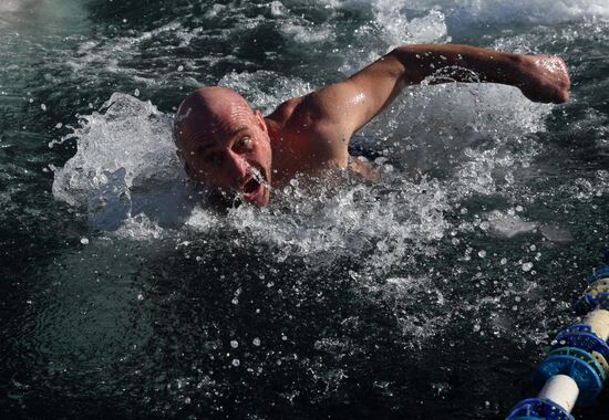 Russia Winter Swimming