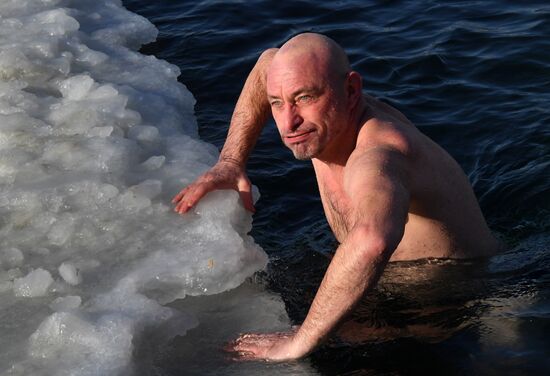 Russia Winter Swimming