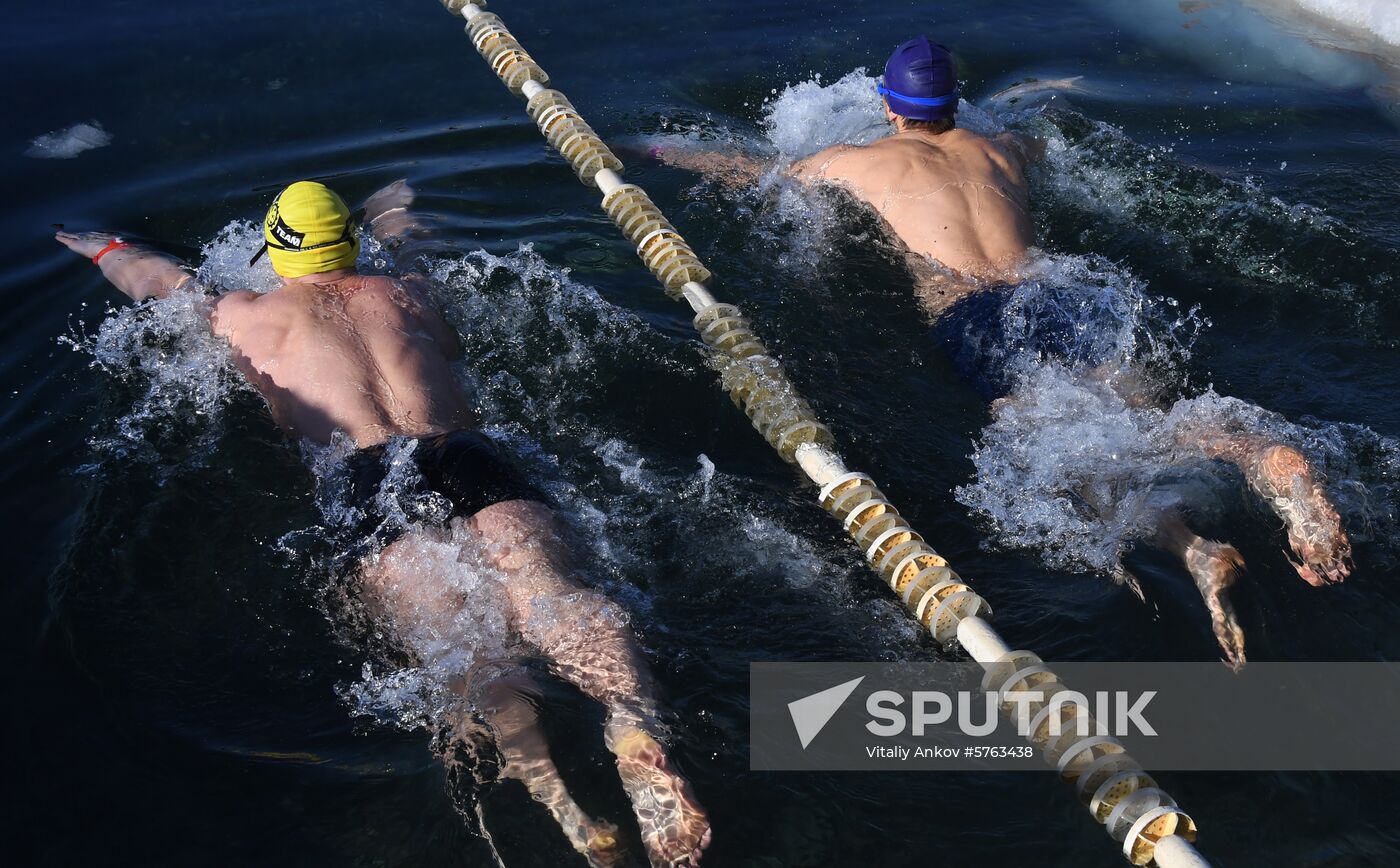 Russia Winter Swimming
