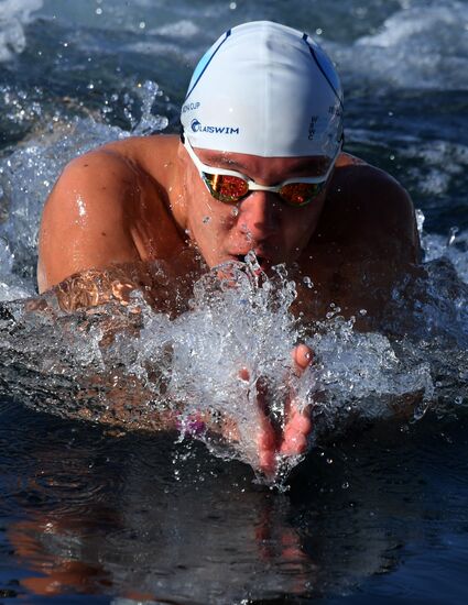 Russia Winter Swimming