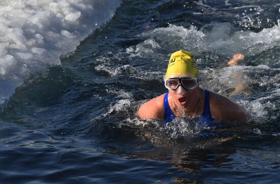 Russia Winter Swimming