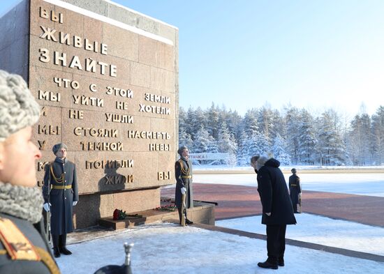 President Putin attends events marking 75th anniversary of breaking Nazi siege of Leningrad