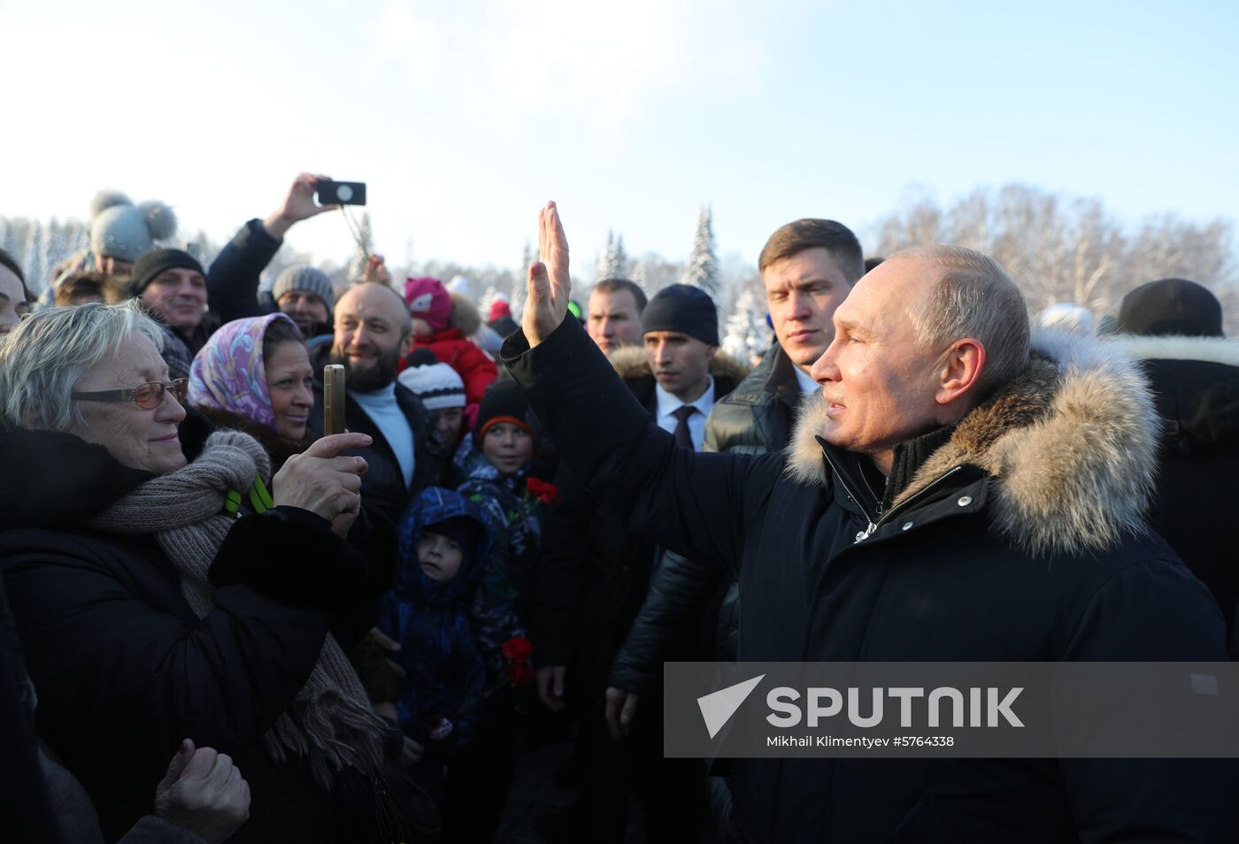 President Putin attends events marking 75th anniversary of breaking Nazi siege of Leningrad